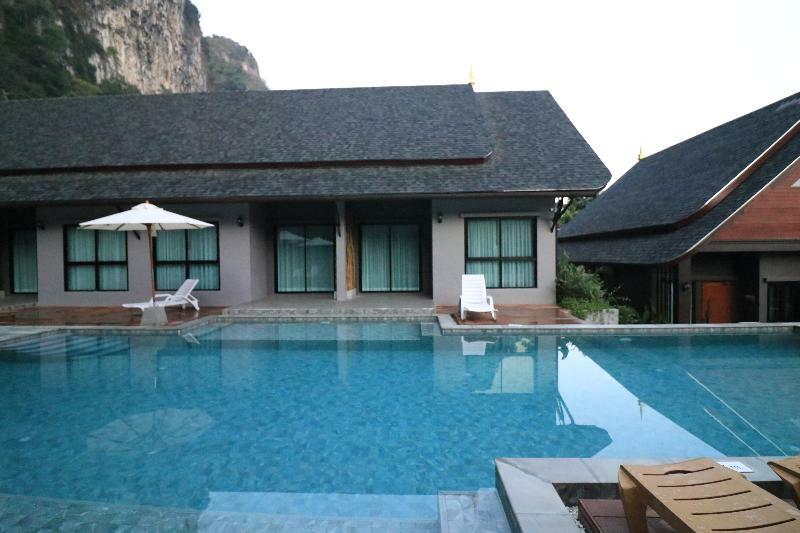 The Scene Cliff View Villas By Swiss-Belhotel Krabi town Eksteriør bilde