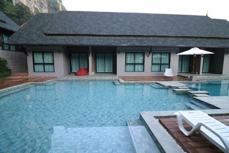 The Scene Cliff View Villas By Swiss-Belhotel Krabi town Eksteriør bilde